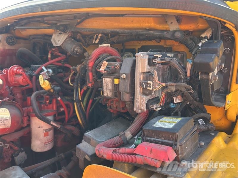 Freightliner M2 106 Sanduk kamioni
