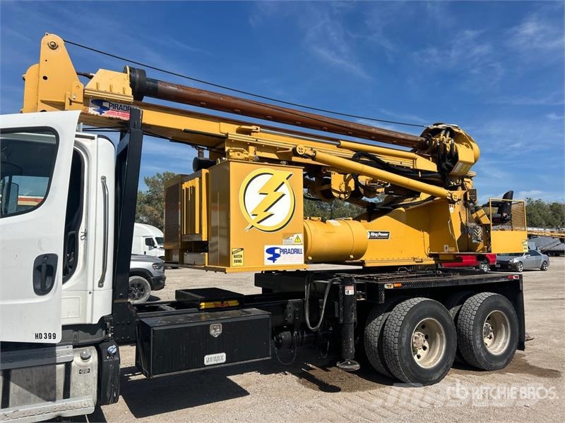 Freightliner M2 106 Camiões de sonda de perfuração móvel