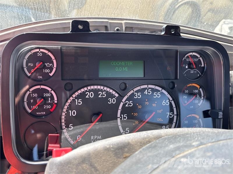 Freightliner M2 106 Cabins and interior
