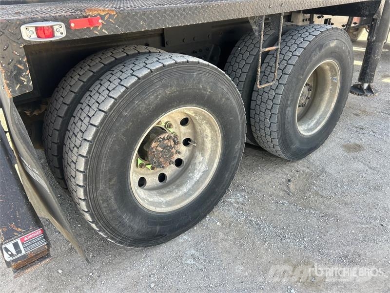 Freightliner M2 106 Camiões de sonda de perfuração móvel