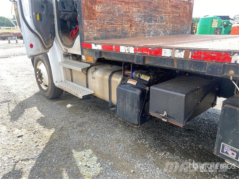 Freightliner M2 106 Caminhões de mesa/dropside