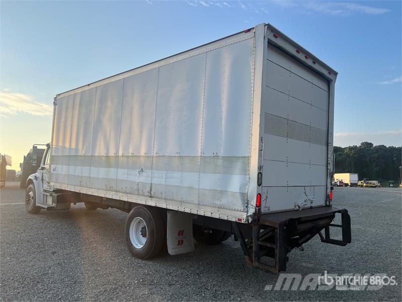 Freightliner M2 106 Kofferaufbau