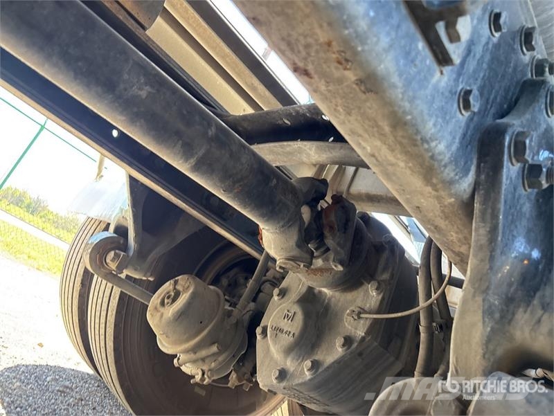 Freightliner M2 106 Camiones aspiradores/combi