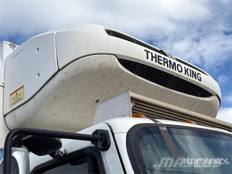 Freightliner M2 106 Kravas automašīnas - refrižeratori