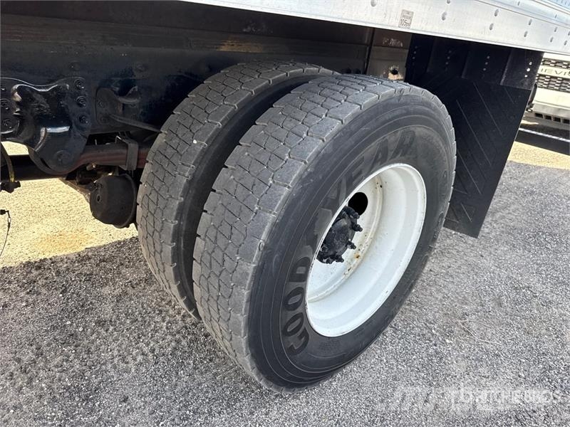 Freightliner M2 106 Camiões caixa temperatura controlada