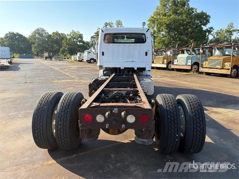 Freightliner M2 106 Camiones portacoches