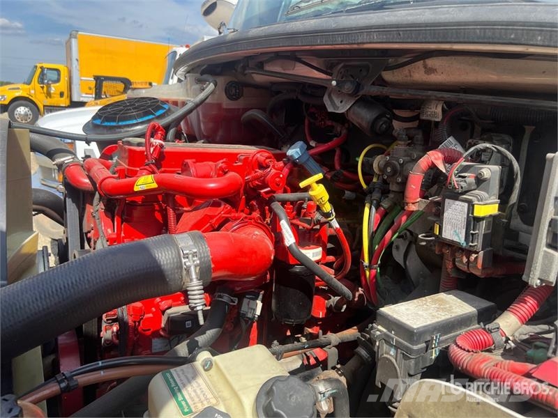 Freightliner M2 106 Cabine e interni