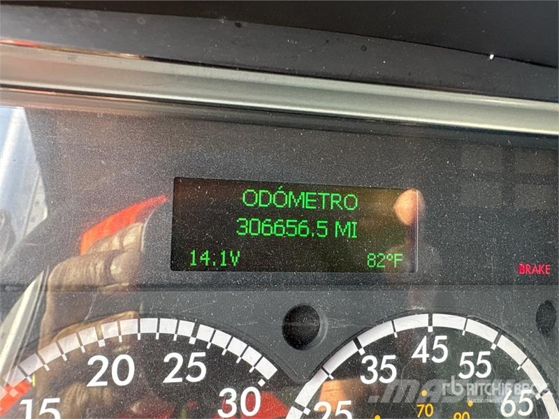 Freightliner M2 106 Isotermos y frigoríficos