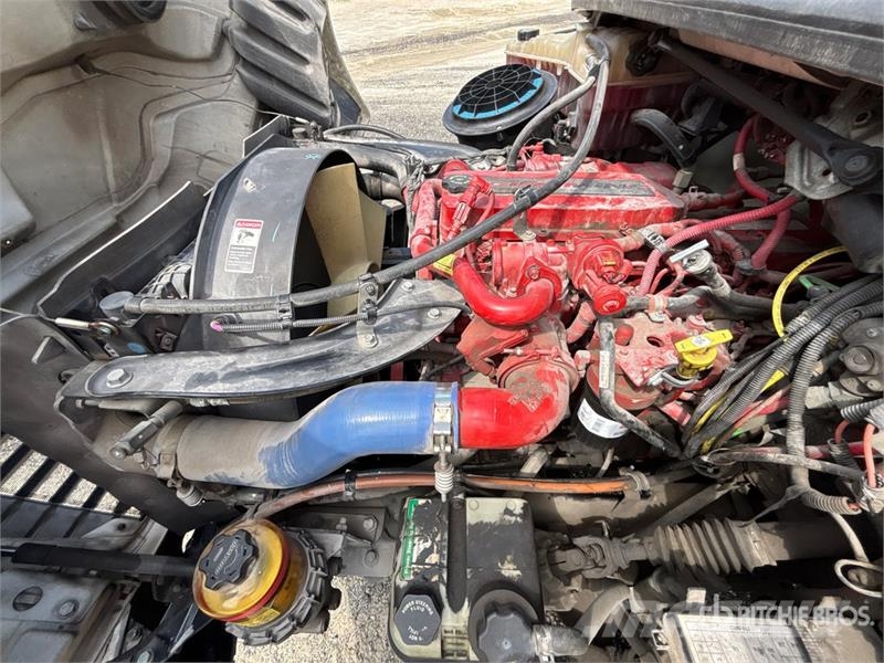 Freightliner M2 106 Isotermos y frigoríficos