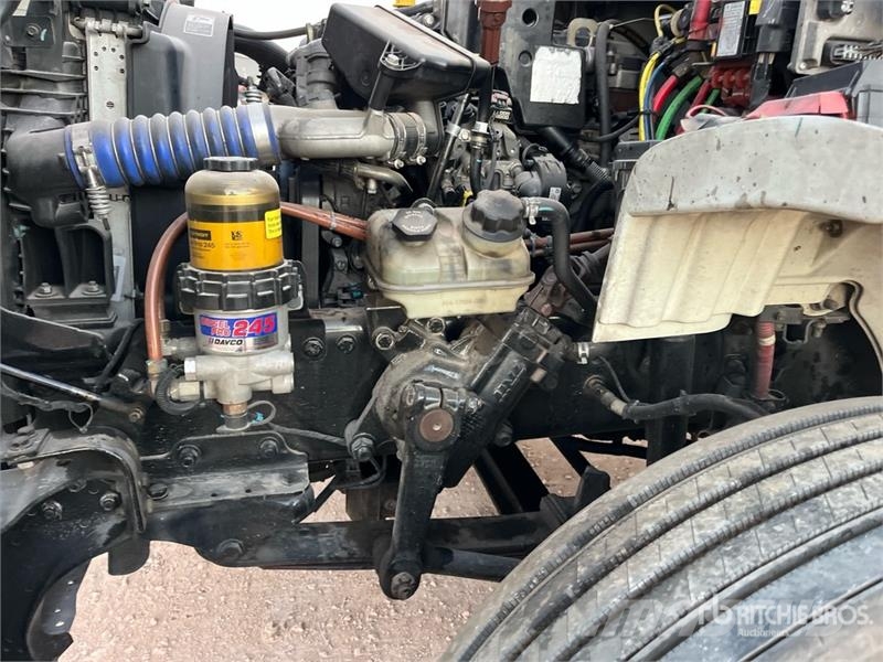 Freightliner M2 106 Фургони