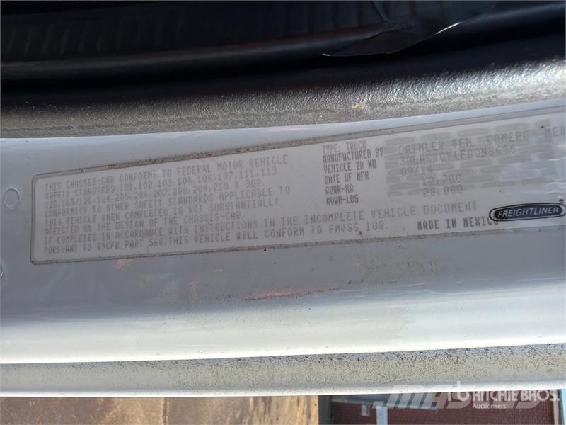 Freightliner M2 106 Camiones portacoches