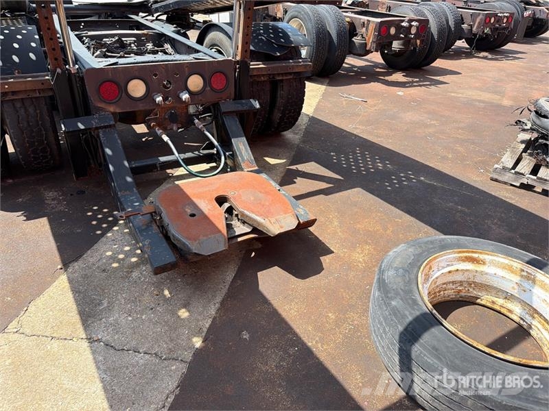 Freightliner M2 106 Autotransporteri