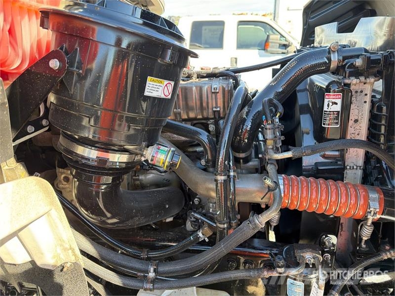 Freightliner M2 106 Isotermos y frigoríficos