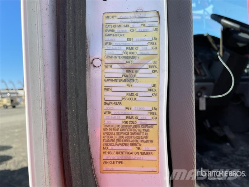 Freightliner M2 106 Cabins and interior