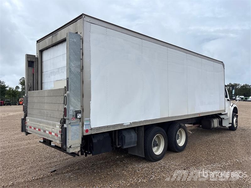 Freightliner M2 106 Грузовики-Рефрижераторы