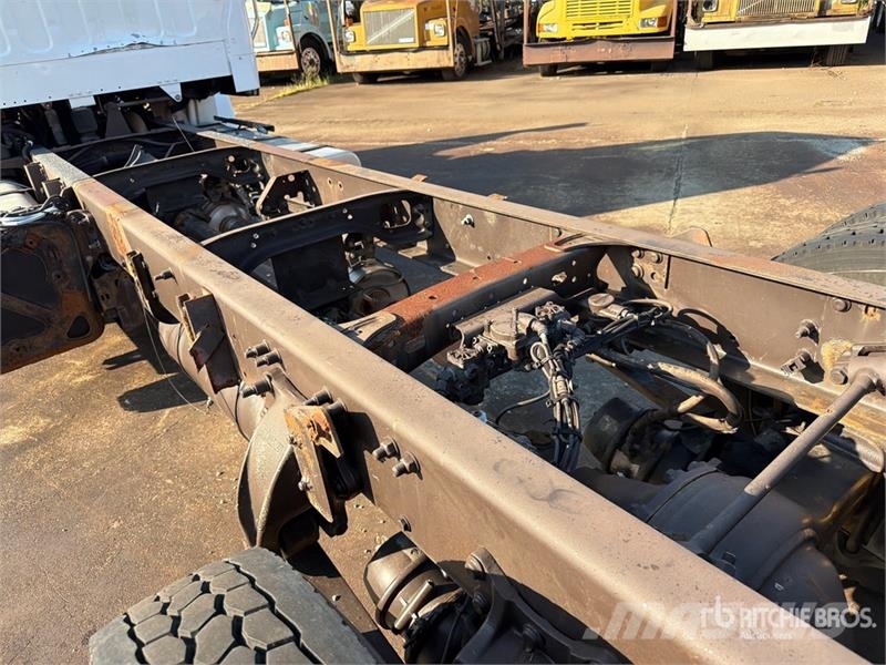 Freightliner M2 106 Camiones portacoches