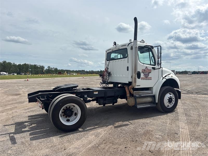 Freightliner M2 106 Sattelzugmaschinen