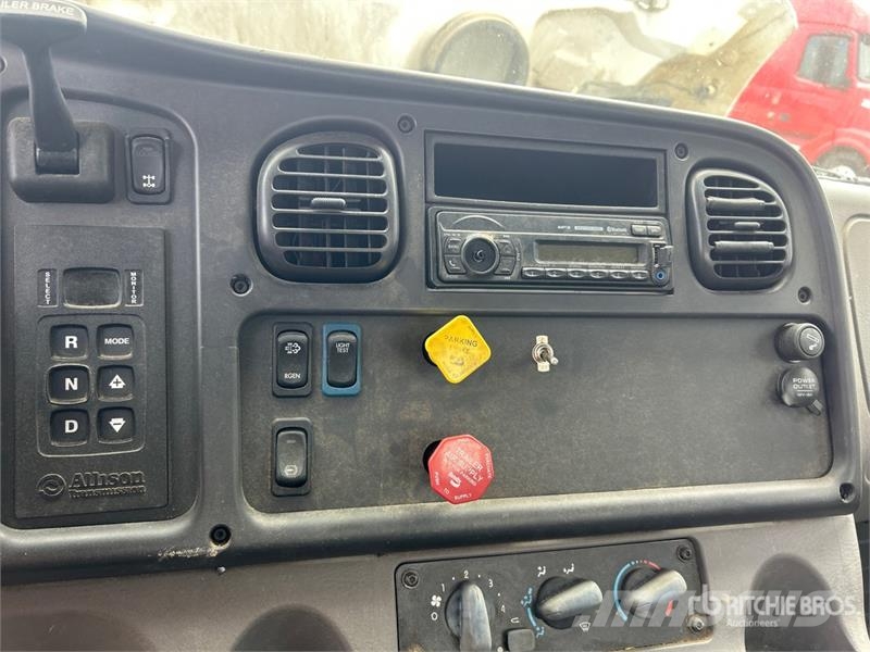 Freightliner M2 106 Truck mounted aerial platforms