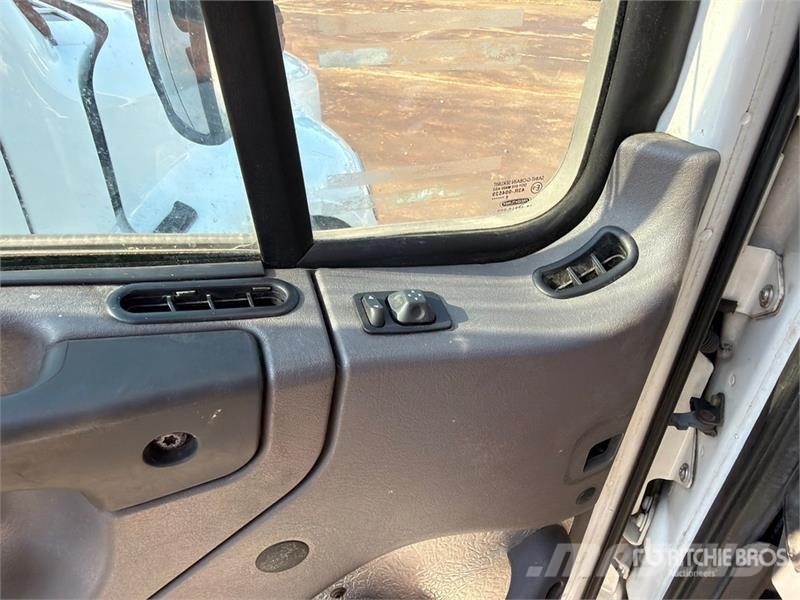 Freightliner M2 106 Camiones portacoches