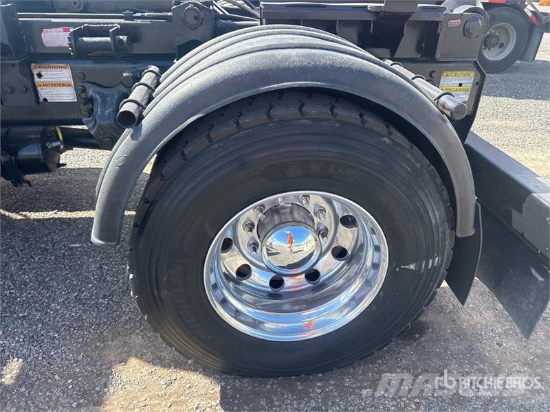 Freightliner M2 106 Krokbil