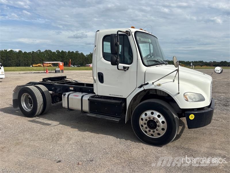 Freightliner M2 106 وحدات الجر