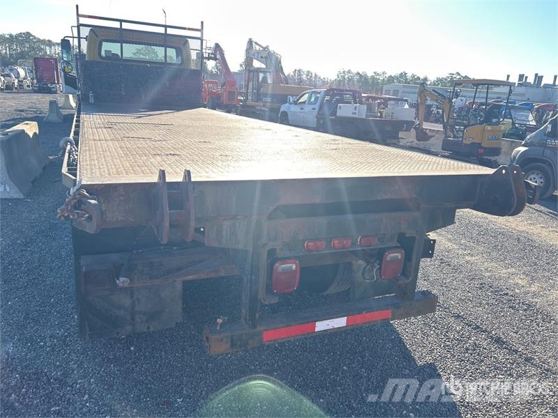 Freightliner M2 106 Madelautod
