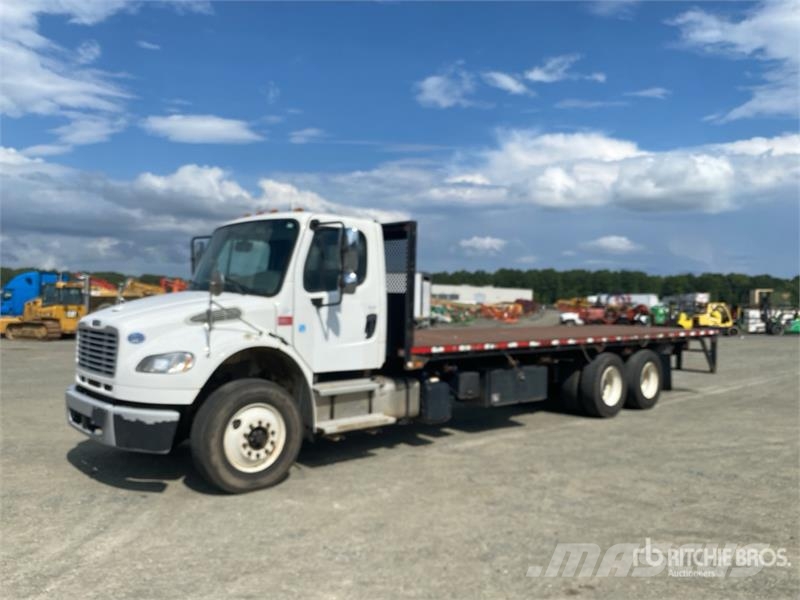 Freightliner M2 106 Caminhões de mesa/dropside
