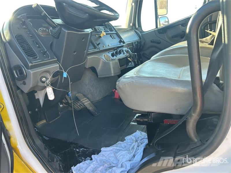 Freightliner M2 106 Madelautod