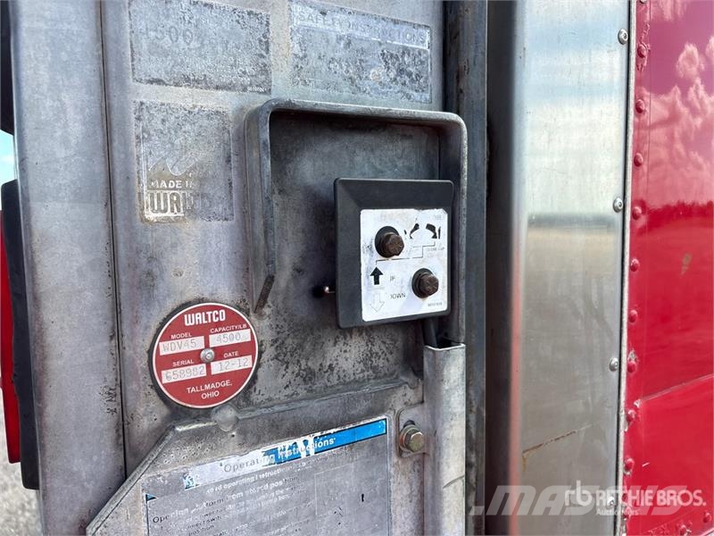 Freightliner M2 106 Temperature controlled trucks