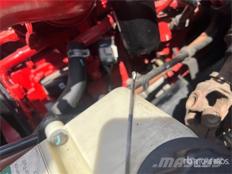 Freightliner M2 106 Cabine e interni