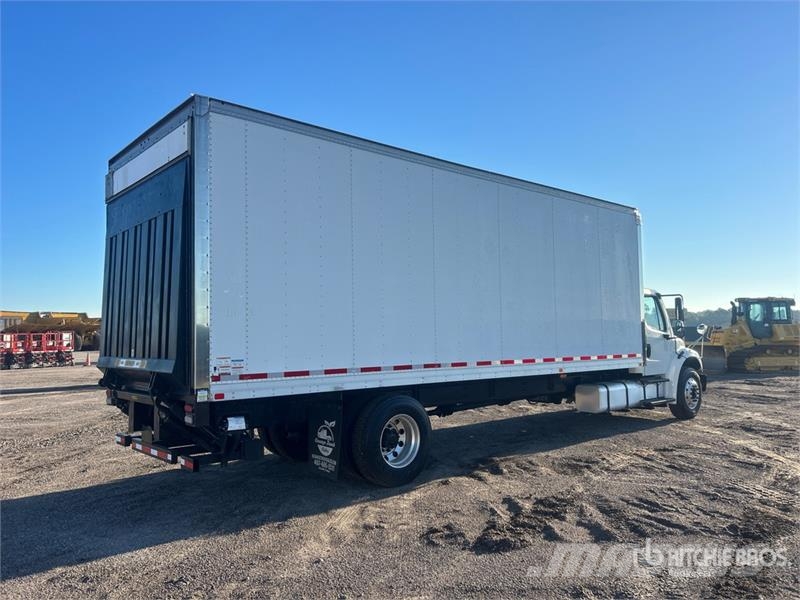 Freightliner M2 106 Furgons