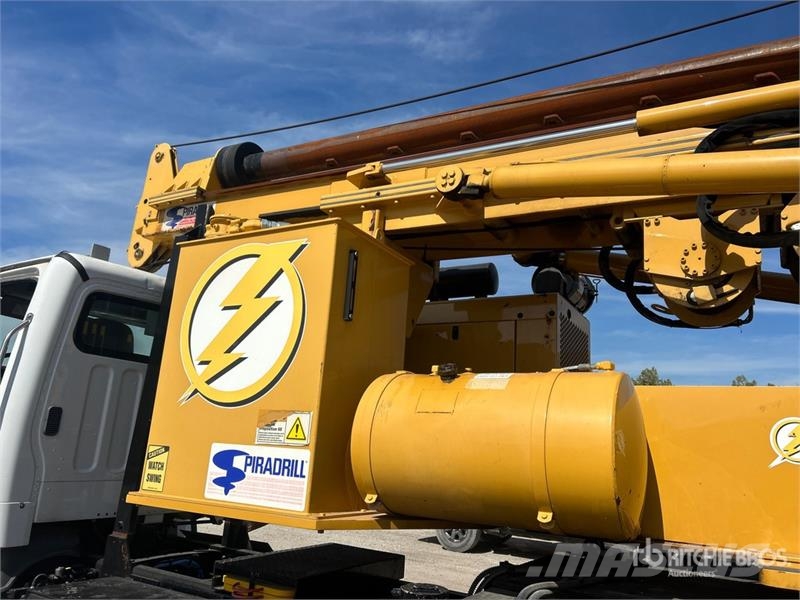 Freightliner M2 106 Camiões de sonda de perfuração móvel