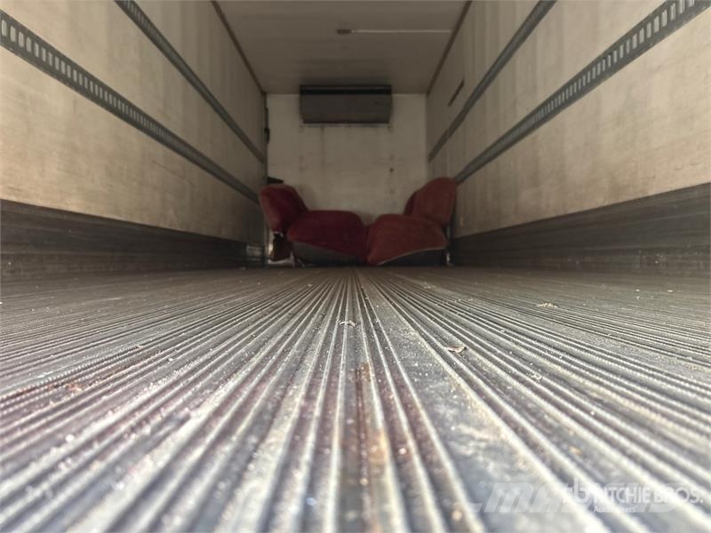Freightliner M2 106 Isotermos y frigoríficos