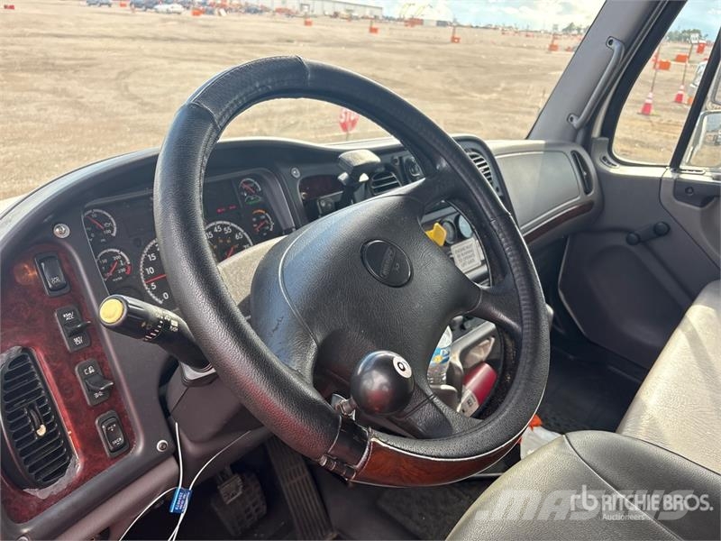 Freightliner M2 106 Caminhões com temperatura controlada