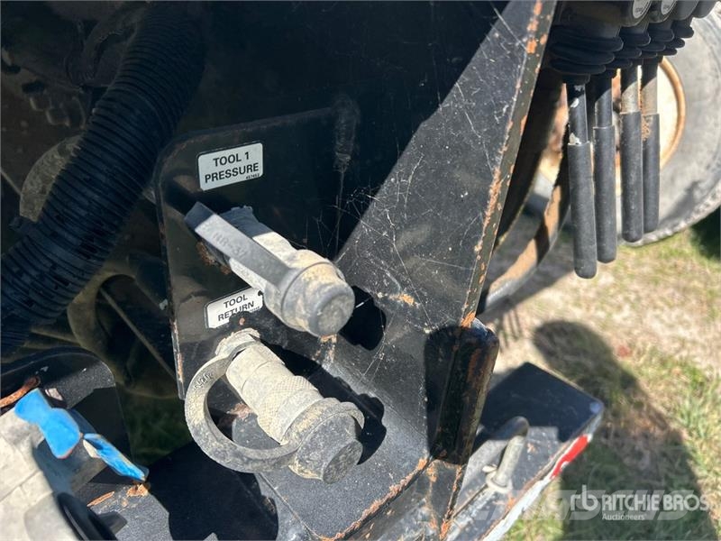 Freightliner M2 106 卡車裝載高空作業車