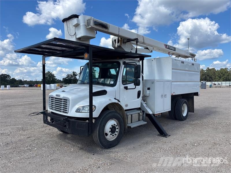 Freightliner M2 106 Pacēlāji uz automašīnas bāzes