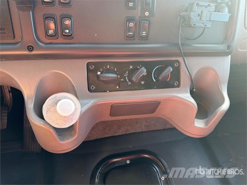 Freightliner M2 106 Isotermos y frigoríficos