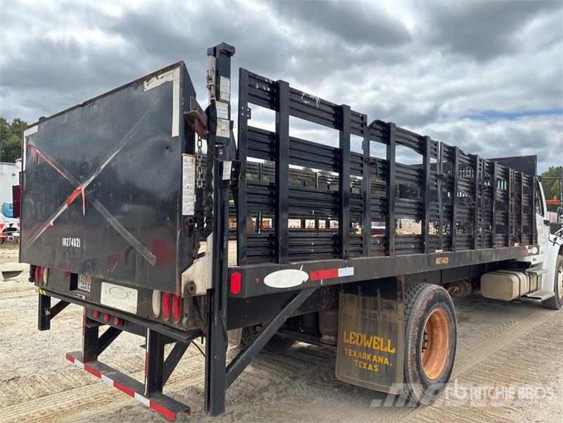 Freightliner M2 106 Camion con sponde ribaltabili