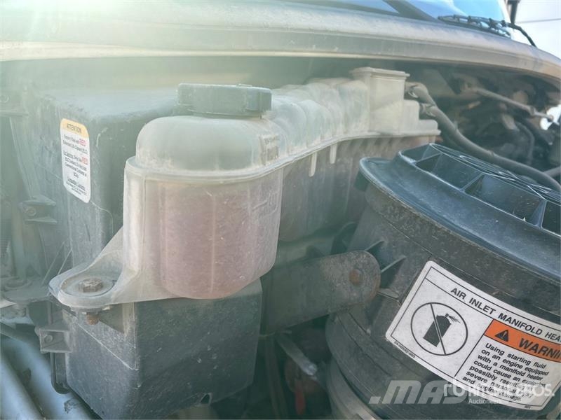 Freightliner M2 106 كابينة والداخلية