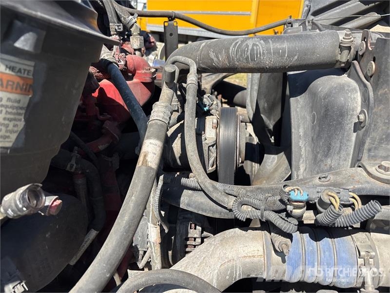 Freightliner M2 106 Camiones aspiradores/combi