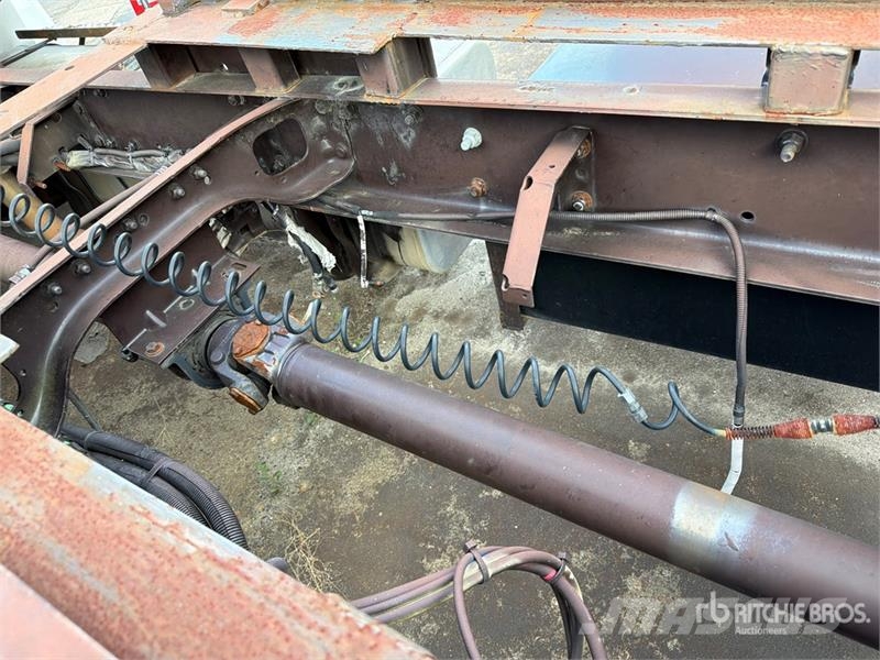 Freightliner M2 106 Camiones portacoches