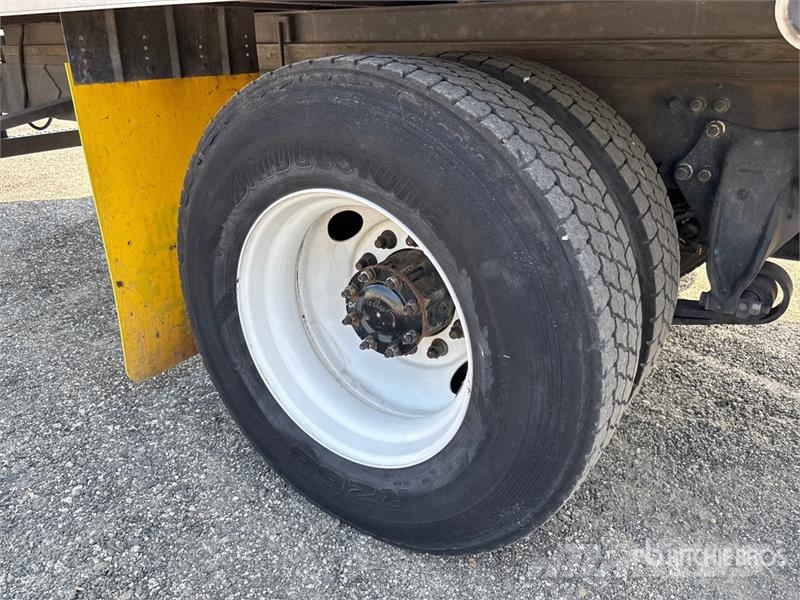 Freightliner M2 106 Isotermos y frigoríficos