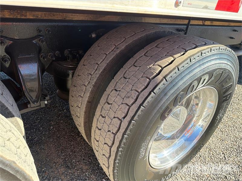 Freightliner M2 106 Isotermos y frigoríficos