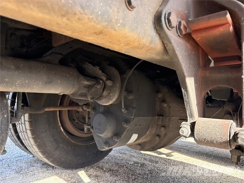 Freightliner M2 106 Temperature controlled trucks