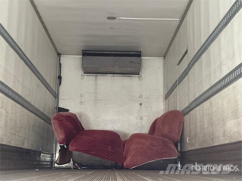 Freightliner M2 106 Isotermos y frigoríficos