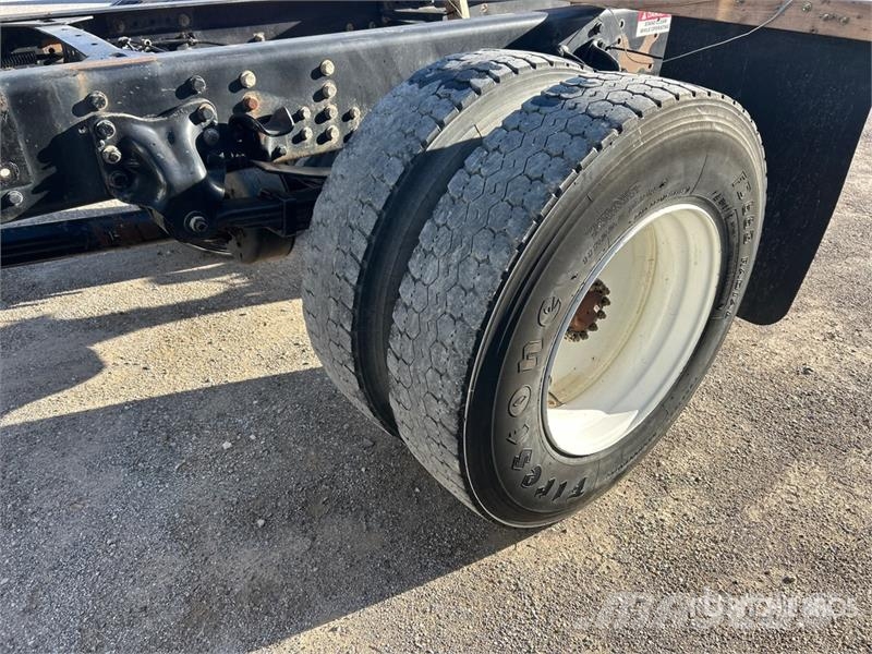 Freightliner M2 106 كابينة والداخلية