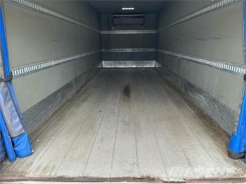 Freightliner M2 106 Грузовики-Рефрижераторы