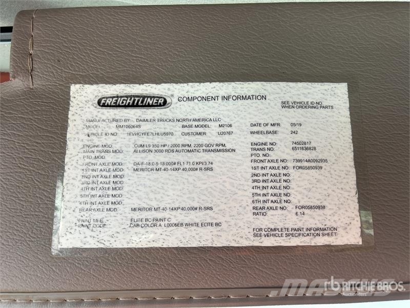 Freightliner M2 106 Camion poubelle