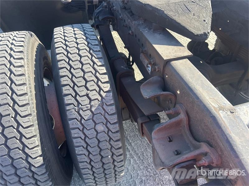 Freightliner M2 106 وحدات الجر