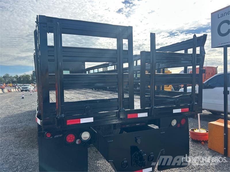 Freightliner M2 106 Platte bakwagens